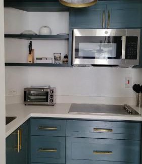 St.Bran's Burg Apartment | Jamrock Place