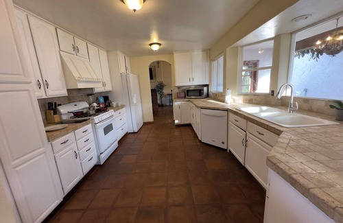 Jamul Villa | Jamul's Jewel: 10ACRES,Hilltop,Heated*Salt Pool,Spa*,City & Mtn.Views,B-Ball Court*,Grill,Horseshoes