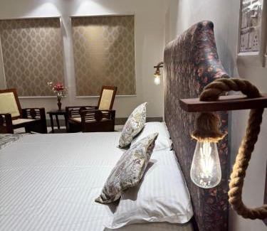 Adarsh Nagar Apartment | JAMUN by Wali Gardens