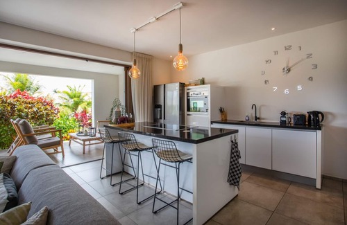 Willemstad Apartment | Jan Sofat LUX apartment A24 at resort with pool