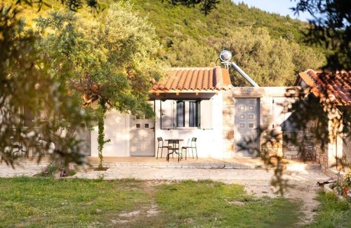 Himare House | Janakis Garden Livadi