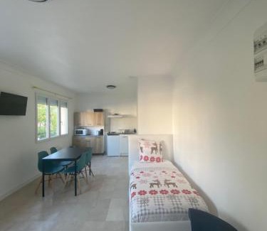 Palaiseau Apartment | Janakpur Home