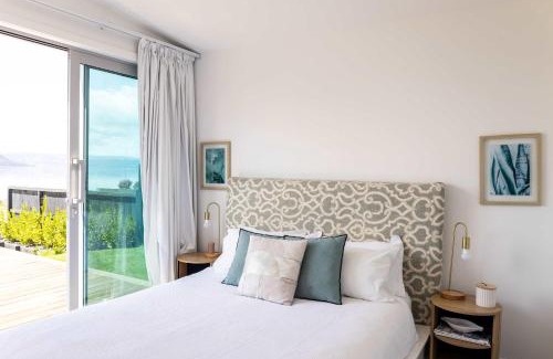 Ngongotaha House | Jandals & Joy Lakefront Retreat