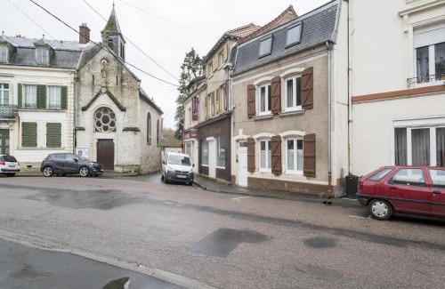 Dun-sur-Meuse House | Jane Austen Lake Retreat