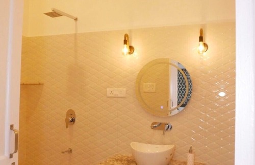 Varanasi Villa | JANKI KUNJ 3-Room Vintage Home Stay at Central Location in Varanasi