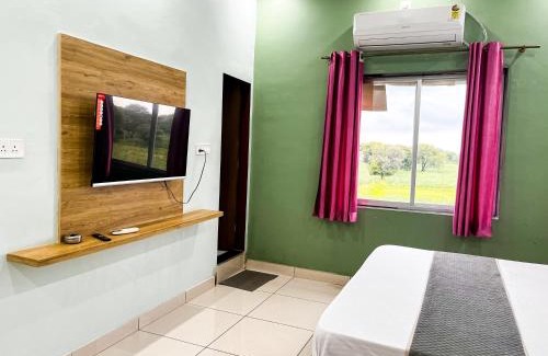 Abhaneri Hotel | Janki Palace Hotel & Restaurant