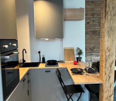 Parnu Apartment | Jannseni Summer House with AC and free private parking