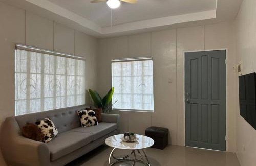 General Santos House | Japandi Home C - Fully Aircon, WIFI, Hot shower, 24hGuard, Center, near Malls