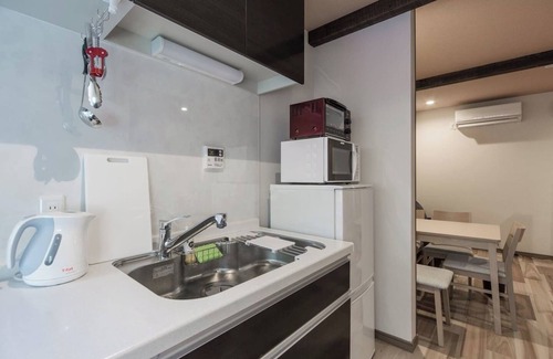 Rokurocho Apartment | Japanese Modern Townhouse in Gion with Floor Heat