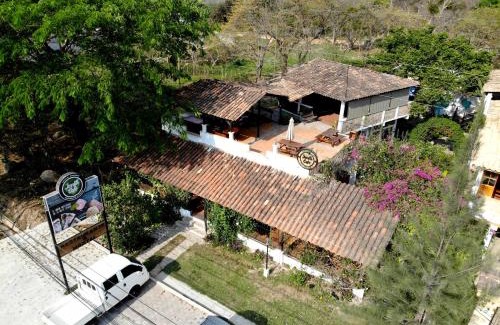 Gracias House | Jardín Café Hotel & Restaurant