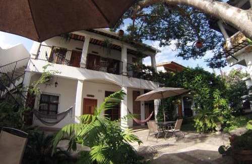 Gracias House | Jardín Café Hotel & Restaurant