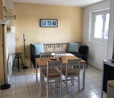 Gien Apartment | JARDIN FLEURY