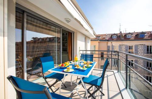 Jean-Medecin Apartment | Jardin Wilson AP4455 by RIVIERA HOLIDAY HOMES