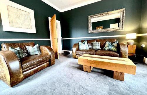 Stornoway Apartment | Jardine Apartment @ Cairn Dhu House