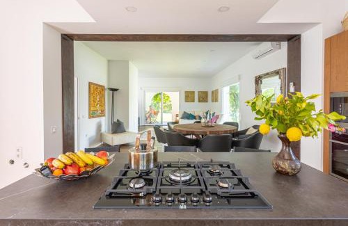 San Andres Golf Villa | Jardines Fenicios Luxurious and Spacious Villa