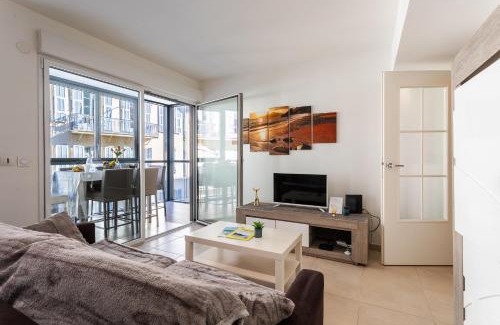 Carabacel Apartment | JARDINS MASSENA AP4088 Nice, by Riviera Holiday Homes