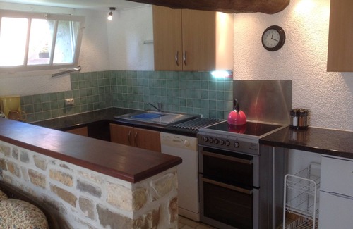 Saint-Nicolas-de-Pierrepont Cottage | Jasmin-2 bedroom Cottage on our farm - 8 minutes from sandy beaches