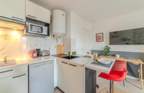 Roanne Apartment | Jasmin Roanne centre-ville - Parking & Clim