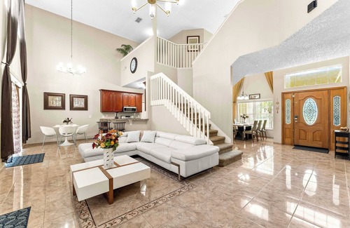 Crescent Lakes House | Jasmine Breeze – Home for 12