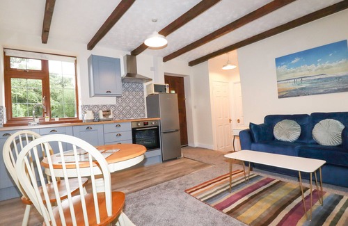 Mount Cottage | JASMINE COTTAGE, romantic, with a garden in Bodmin