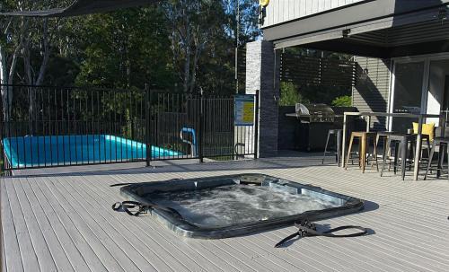 Ellalong House | Jasmine Escape DONT BOOK CLOSING DOWN