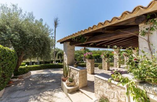 Piccio House | Jasmine house near the sandy beach parking & wifi