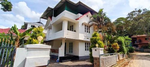 Pirmed Villa | Jason Villa