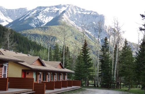 Jasper East Resort | Jasper Gates Resort