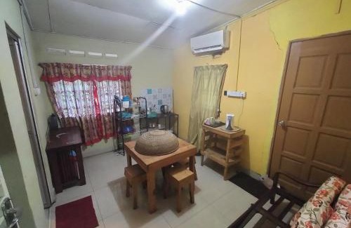 Parit Raja House | Jassha Homestay