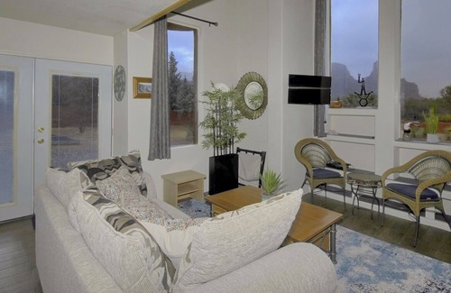 Oak Creek Apartment | Javelina Hideout 1 Bedroom Casita With Pool And Views