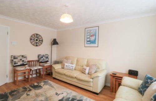 Wyke Regis House | Jay Cottage