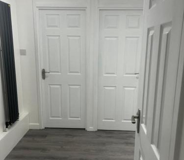 Dagenham Apartment | Jay3 Suites - Modern, Spacious & Charming One Bedroom Apartment in Dagenham