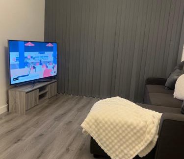 Dagenham Apartment | Jay3 Suites - Modern, Spacious & Charming One Bedroom Apartment in Dagenham
