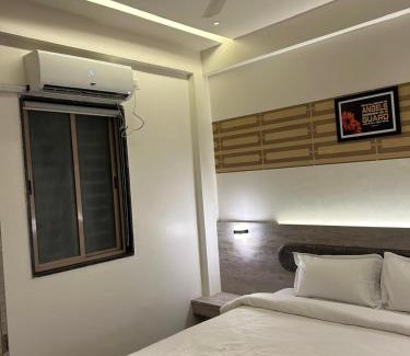 Pimpri - Chinchwad Hotel | Jayam Royal Stays
