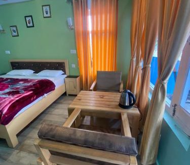 Munsyari House | JAYANTI MOTHER NATURE HOMESTAY MUNSYARI