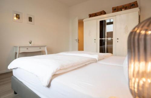 Dortmund Apartment | JayBnB - Apartment direkt am Hafen mit Terrasse und UHD TV