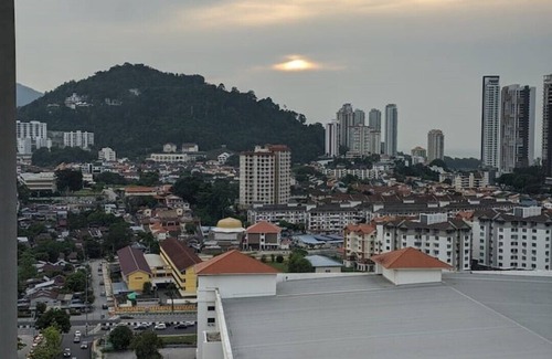 Tanjung Bungah Condo | Jazz Suites 171: 2-Bedroom Seaview & Hillview