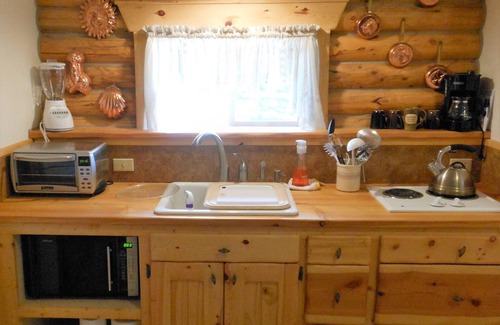 Soldotna House | JBs Alaska Getaway Custom Log Cabin sleeps 6
