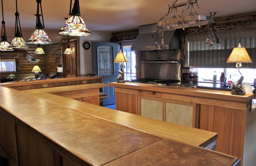 Soldotna House | JBs Alaska Getaway Log Homes by Kenai River, Cook Inlet Sleeps 10, 4 bed 3 bath