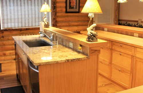 Soldotna House | JBs Alaska Getaway Log Homes by Kenai River, Cook Inlet Sleeps 10, 4 bed 3 bath