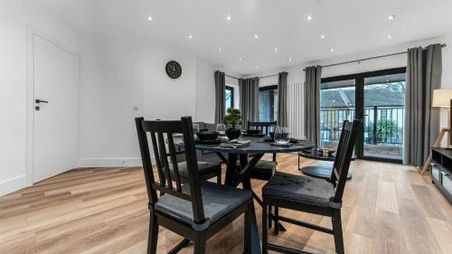 Addiscombe Apartment | JD Apartments Cityscape Balcony Suite East Croydon
