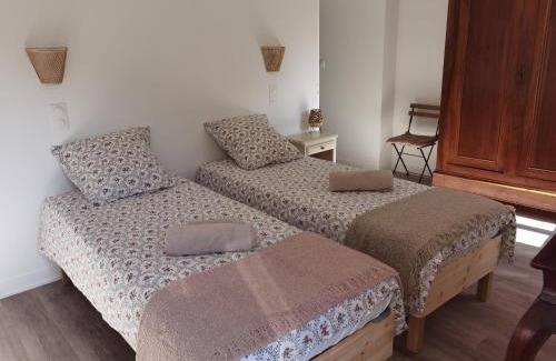 Saint-Laurent-d'Arce Bed & Breakfast | Je Soigne mon Assiette