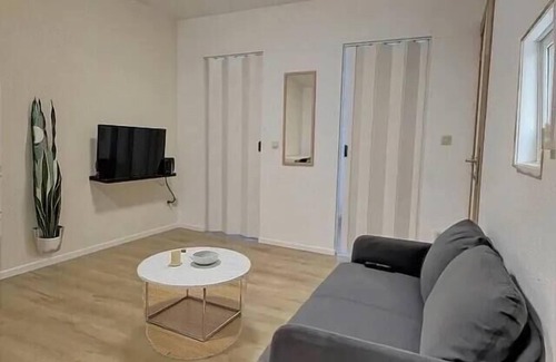 Ransart Apartment | Jean 1A Brussels-Charleroi-Airport