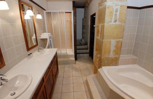 Prudhomat Bed & Breakfast | Jean Moulierat