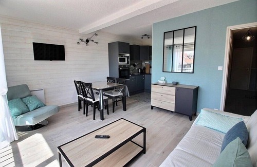 Hardelot-Plage Apartment | JEANGAURIE 25: Beautiful F2 for 4 people in the heart of town and 2 steps from the fine sand of Hardelot
