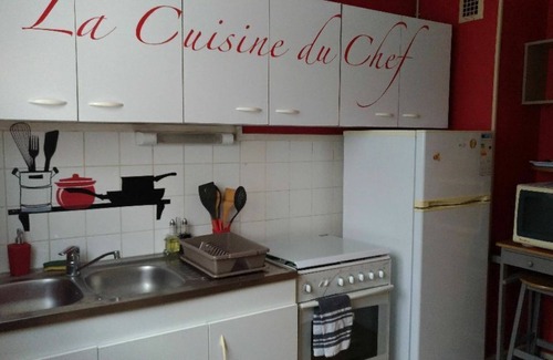 Nevers Apartment | jeanne d'arc-apartment-bathroom