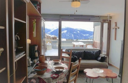 Montana Apartment | Jeanne D'Arc Apt. E-36 by Interhome
