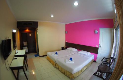 Hua Hin Hotel | Jed Pee Nong Hotel โรงแรมเจ็ดพี่น้อง