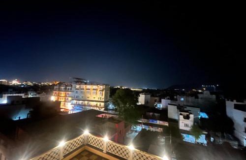 Lake Swaroop Sagar Hotel | Jeel Pearl Hotel