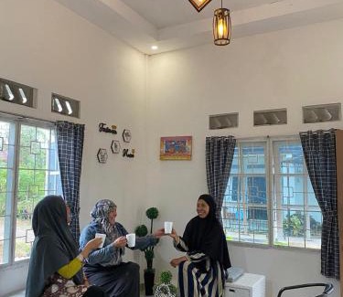Pagar Alam Villa | Jeff Guesthouse